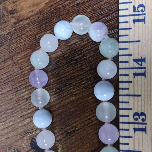 Beautiful Semi-precious Stone Bead Necklace - Picture 4 of 5